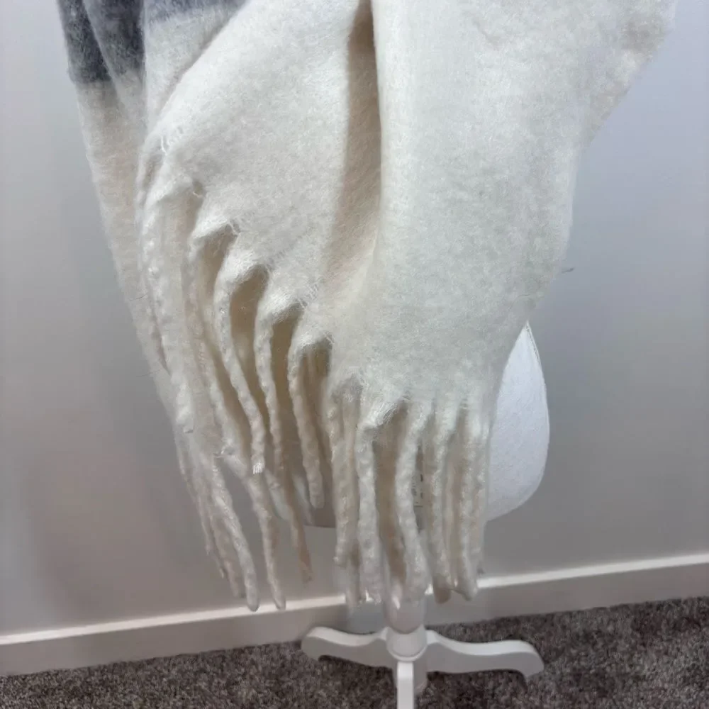 CALIA Women's Luxe Scarf NEW Grey Stripe